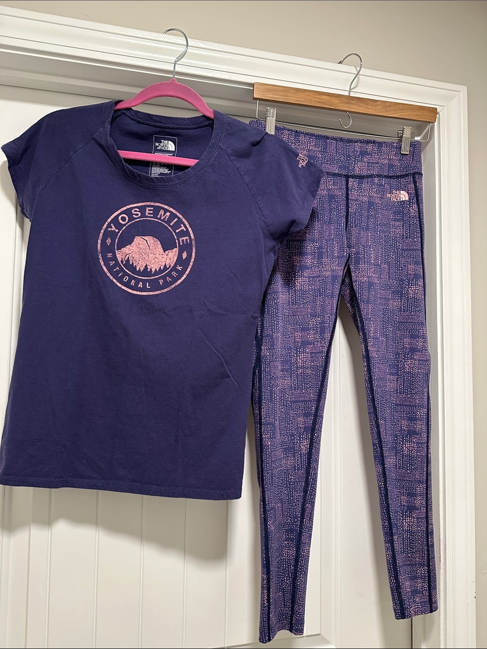 The North Face Purple Yosemite Tee & Pink-Patterned Leggings Set